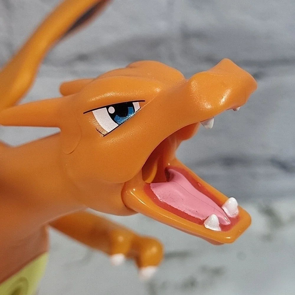 Pokémon Charizard Deluxe Action Figure Lights Sounds Motion Jazwares- No Shooter